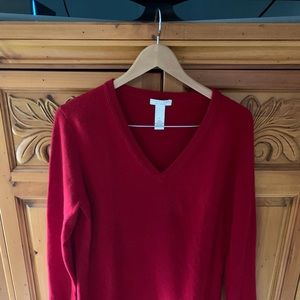 Red cashmere Tweeds sweater